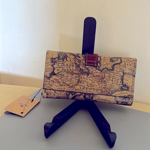 Wallet - Picture 2 of 7